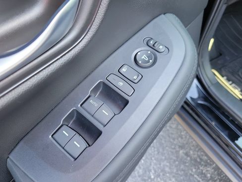 Certified 2026 Honda HR-V LX image 18