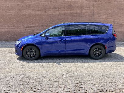 Used 2020 Chrysler Pacifica Touring-L
