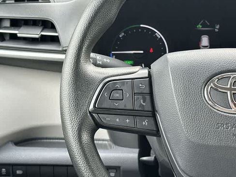 Used 2022 Toyota Sienna LE AWD/4WD image 8
