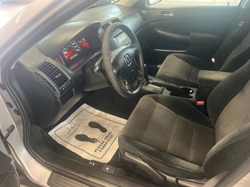 Used 2004 Honda Accord LX image 16