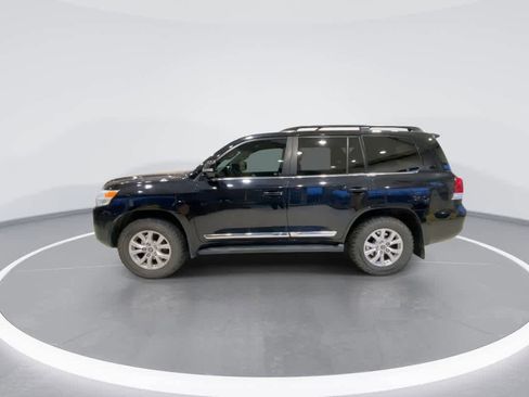 Used 2019 Toyota Land Cruiser image 5