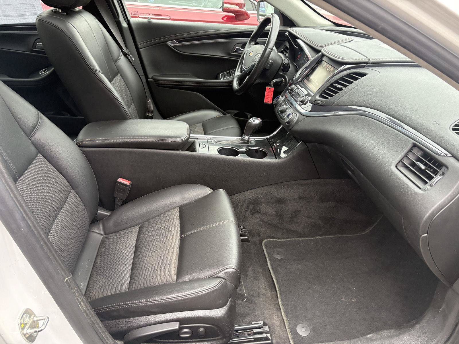 Used 2016 Chevrolet Impala LT w/ Convenience Package FWD image 16