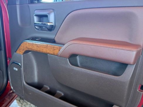 Used 2019 Chevrolet Silverado 2500 High Country w/ Duramax Plus Package image 17