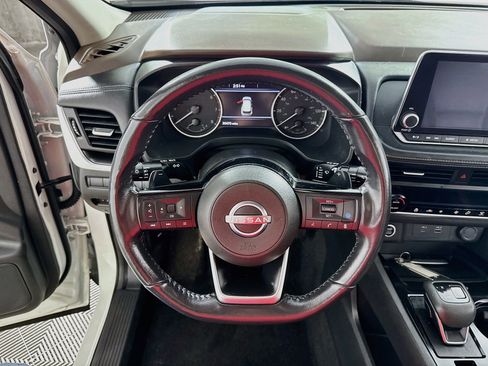 Used 2023 Nissan Rogue SV w/ SV Premium B Package AWD/4WD image 16