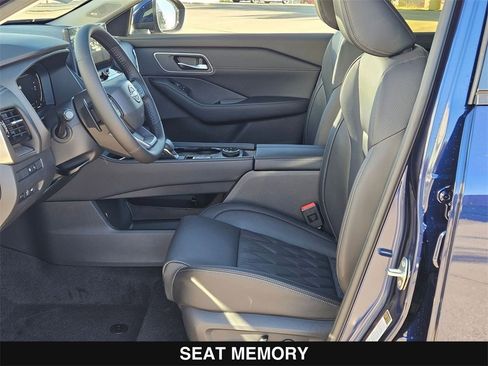 New 2026 Nissan Rogue Platinum image 11