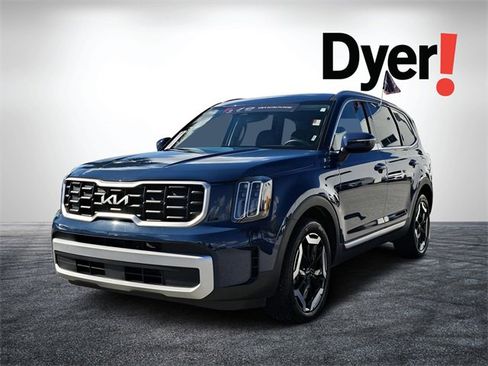 Certified 2025 Kia Telluride S image 8