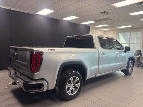 Used 2020 GMC Sierra 1500 SLT w/ X31 Off-Road Package image 3