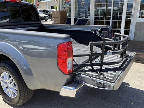 Used 2016 Nissan Frontier SV w/ SV Value Truck Package RWD image 20