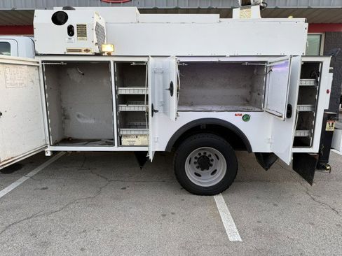 Used 2011 RAM 5500 SLT image 16