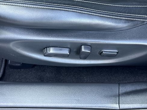 Used 2017 Nissan Maxima Platinum image 16