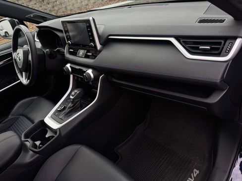 Used 2020 Toyota RAV4 XSE image 22