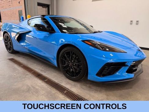 Used 2024 Chevrolet Corvette Stingray Premium Cpe w/ Body-Color Dual Roof Package RWD image 2