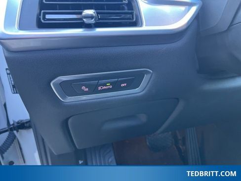 Used 2024 BMW X7 xDrive40i w/ Executive Package image 42