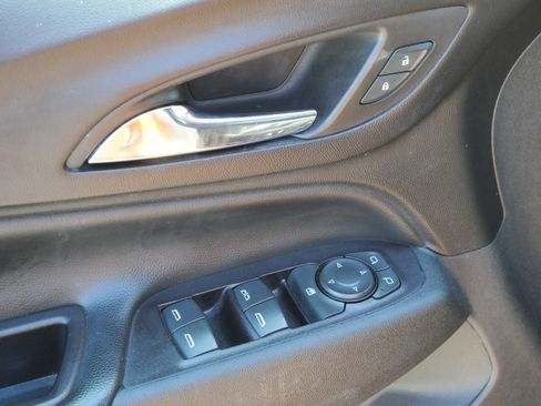 Used 2019 Chevrolet Equinox LT FWD image 19