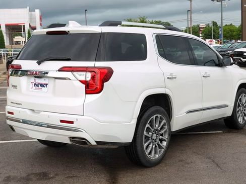 Used 2023 GMC Acadia Denali w/ Denali Technology Package FWD image 3