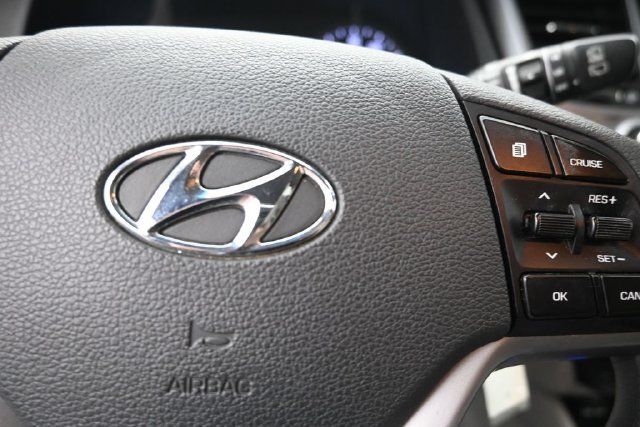 Used 2017 Hyundai Tucson SE w/ SE Popular Package 02 AWD/4WD image 18