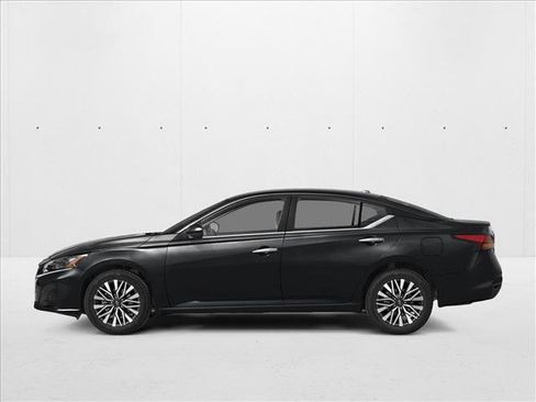 Used 2025 Nissan Altima 2.5 SV FWD image 3