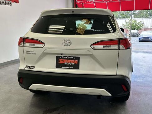 Used 2022 Toyota Corolla Cross L FWD image 4
