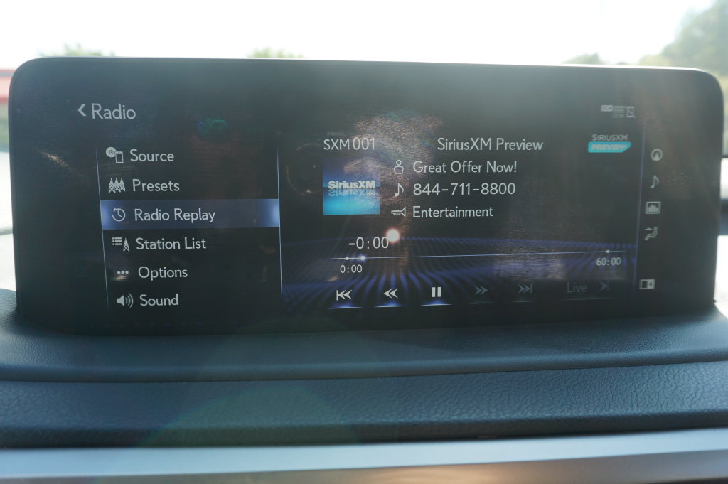 Used 2022 Lexus RX 350L Premium w/ Premium Package AWD/4WD image 11