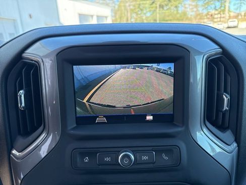 Used 2023 Chevrolet Silverado 2500 Custom w/ Custom Convenience Package image 5