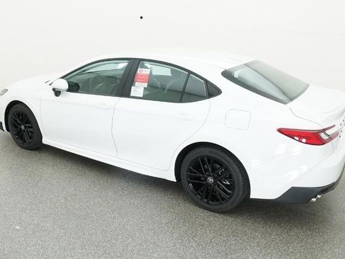 New 2026 Toyota Camry SE image 40