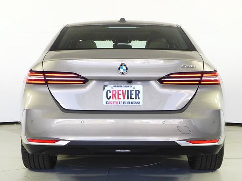 Used 2026 BMW 530i w/ Premium Package RWD image 8