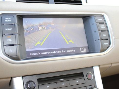 Used 2014 Land Rover Range Rover Evoque Pure image 16