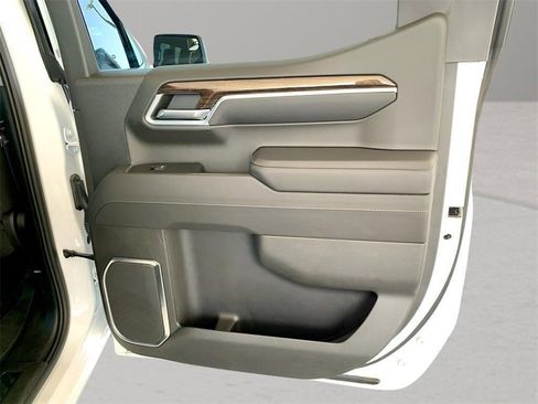 Used 2023 GMC Sierra 1500 Elevation image 25