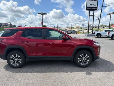 Used 2026 Chevrolet Equinox LT AWD/4WD image 11