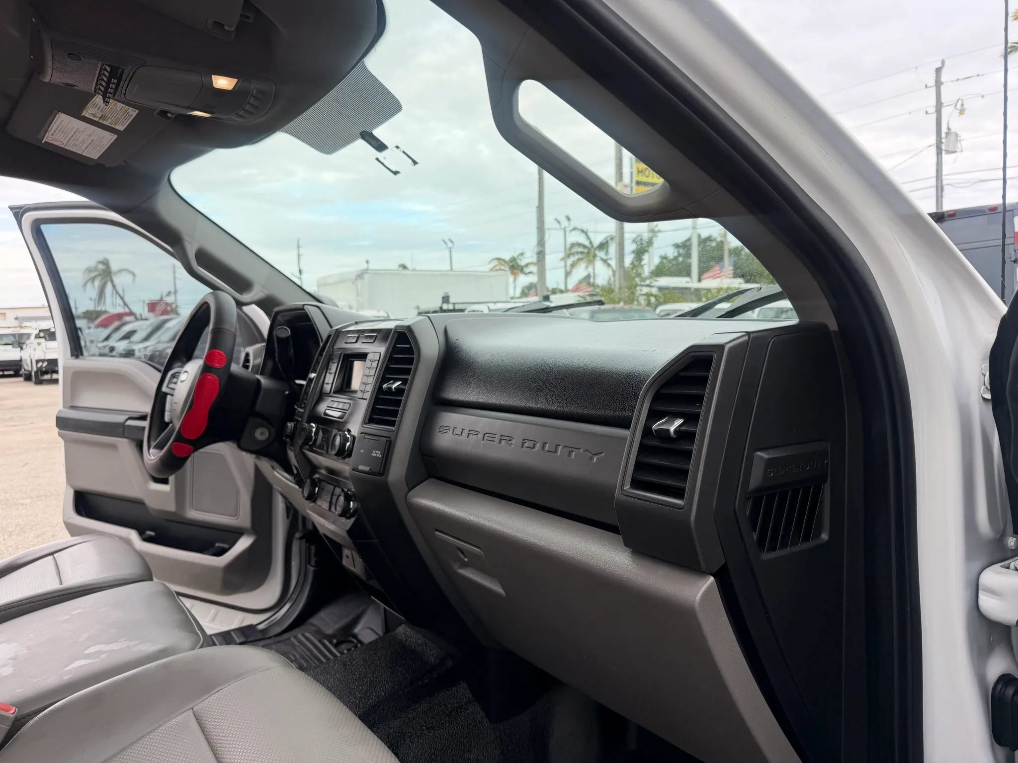 Used 2019 Ford F350 4x4 Crew Cab XL DRW w/ Power Equipment Group image 20