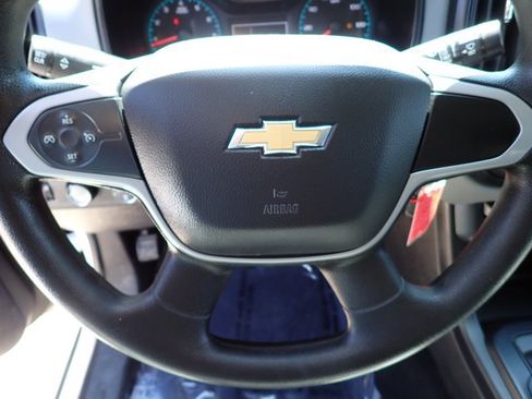 Used 2022 Chevrolet Colorado W/T w/ WT Convenience Package AWD/4WD image 12