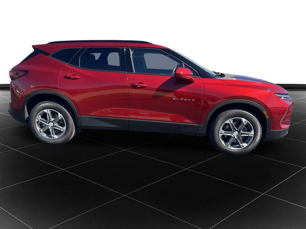 Used 2024 Chevrolet Blazer LT w/ Convenience Package FWD image 6