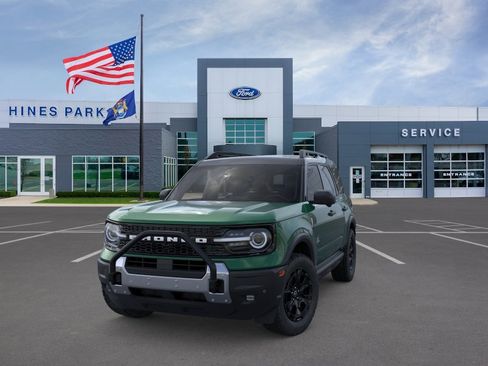 New 2025 Ford Bronco Sport Outer Banks w/ Sasquatch Outer Banks Package AWD/4WD image 2