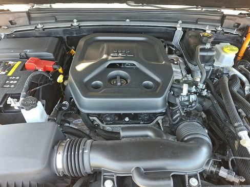 Used 2023 Jeep Wrangler Unlimited w/ Cold Weather Group AWD/4WD image 27