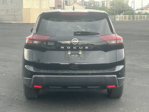 Used 2025 Nissan Rogue SV AWD/4WD image 4