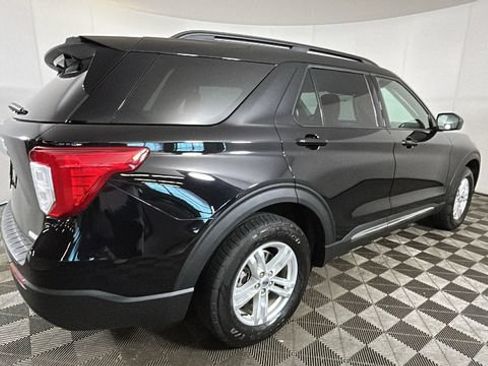 Used 2020 Ford Explorer XLT w/ Equipment Group 202A AWD/4WD image 2