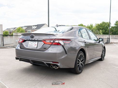 Used 2021 Toyota Camry SE FWD image 7