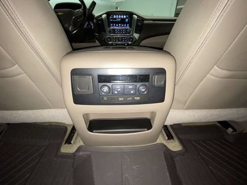 Used 2018 Chevrolet Tahoe Premier AWD/4WD image 30