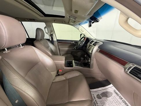 Used 2015 Lexus GX 460 w/ Premium Package AWD/4WD image 35