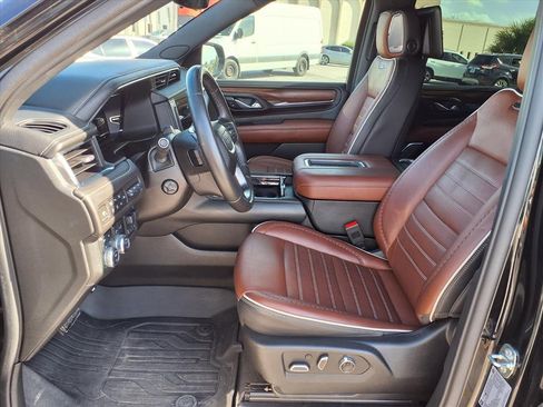 Used 2023 GMC Yukon XL Denali Ultimate w/ LPO, Floor Liner Package image 24