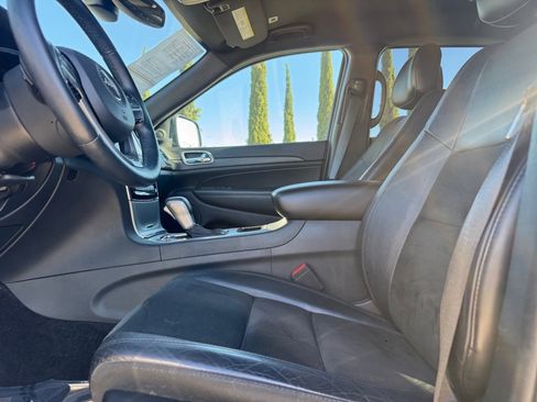 Used 2019 Jeep Grand Cherokee Altitude image 16