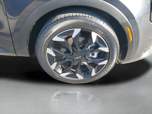 Certified 2024 Kia Sorento EX w/ Panoramic Sunroof Package image 7