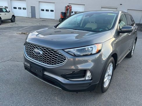Used 2023 Ford Edge SEL w/ Convenience Package image 8