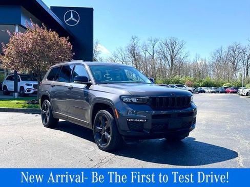 Used 2022 Jeep Grand Cherokee L Limited w/ Black Appearance Package image 1