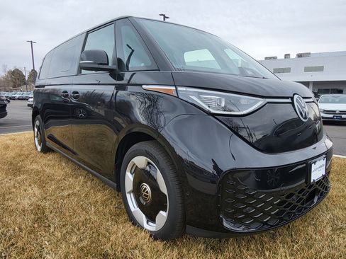 New 2025 Volkswagen ID. Buzz Pro S image 7