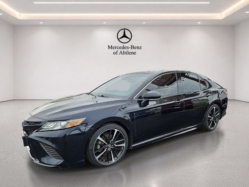 Used 2018 Toyota Camry XSE w/ Audio Package FWD image 2