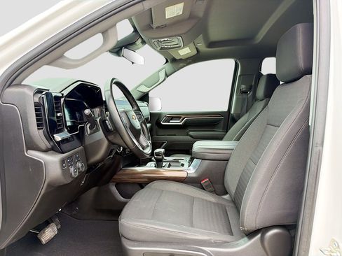 Used 2025 Chevrolet Silverado 1500 LT AWD/4WD image 27