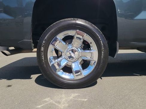 Used 2018 Chevrolet Silverado 1500 LTZ Z71 AWD/4WD image 11