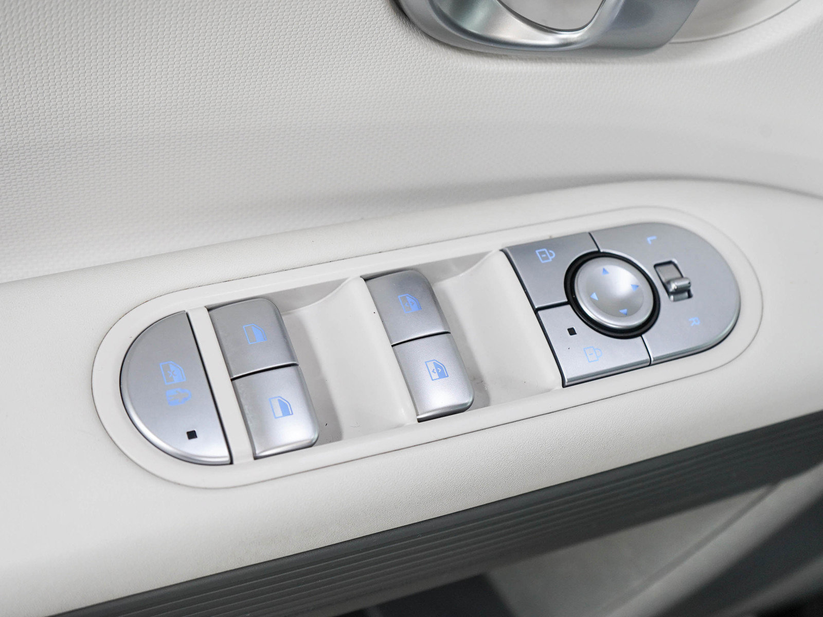 Certified 2024 Hyundai Ioniq 5 SEL AWD/4WD image 19
