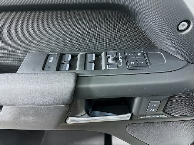 New 2025 Land Rover Defender 110 S AWD/4WD image 19